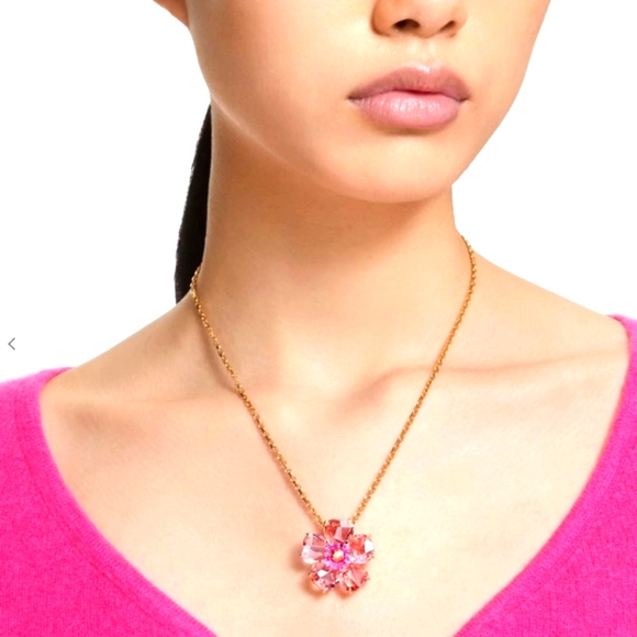 ๐น NWOT Florere necklaceFlower, Pink, Gold-tone plated - Picture 8 of 11